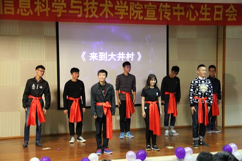 1451810536672611.jpg 学生组织05-4.jpg